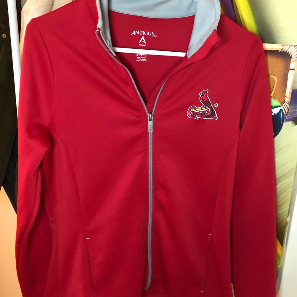 Cardinals zip up